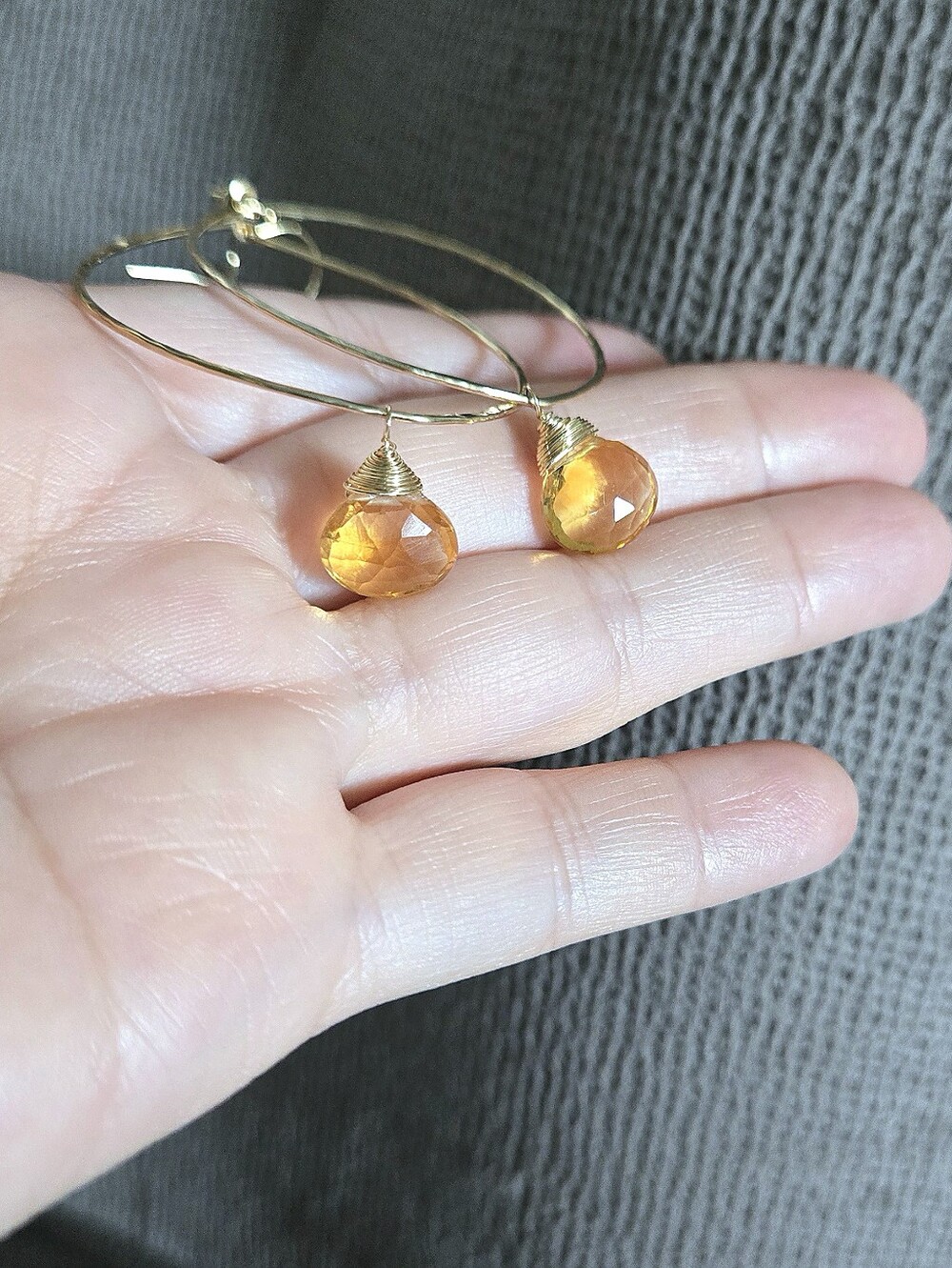 Hammered🔨 Gold💛 Open Ellipse Earrings With Dangling Citrine🧡 - NWOT - Picture 3 of 15